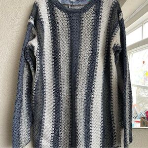 PAZZO Gray and White Knit Sweater